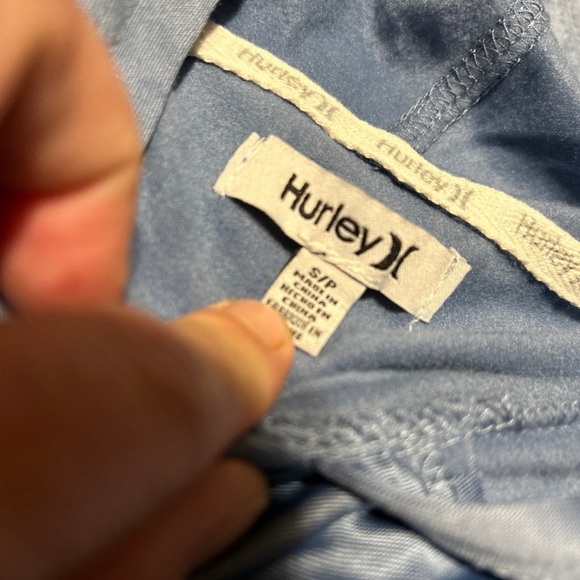 Hurley - Picture 3 of 3